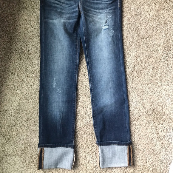 Jude (Victoria) HR Cuffed Straight Denim- Lt. Blue
